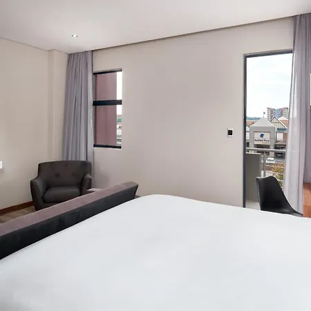 Protea Hotel By Marriott Pretoria Hatfield Quarto foto